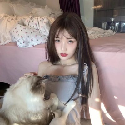 金发尤物 在线观看封面